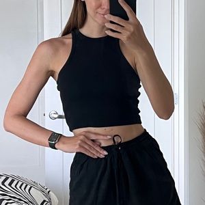 Crop top. Black color. Size S. Brand Divided (H&M)
